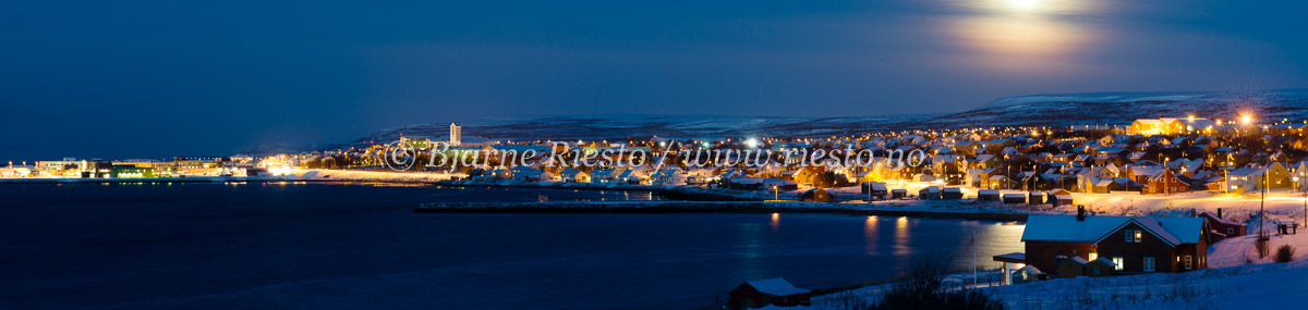 Måne over Vadsø