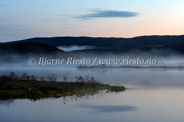 Sensommerkveld på Finnmarksvidda / Late summers night in Norwegian Lapland.
