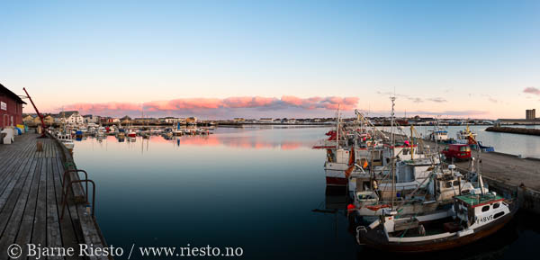 Bølge. Varangerfjorden, Finnmark 